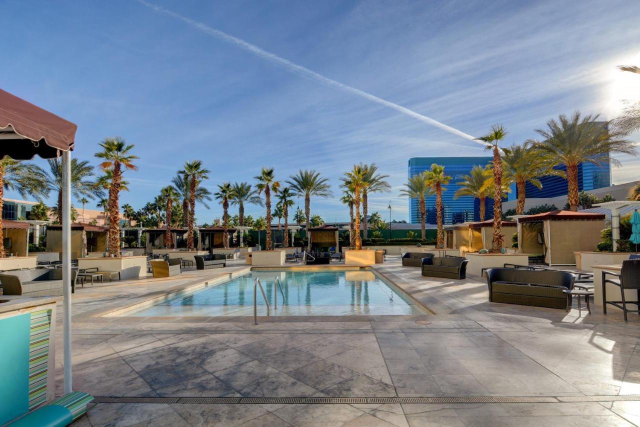 Mgm Signature-29-607 F1 Track & Strip View Balcony Las Vegas Exterior photo