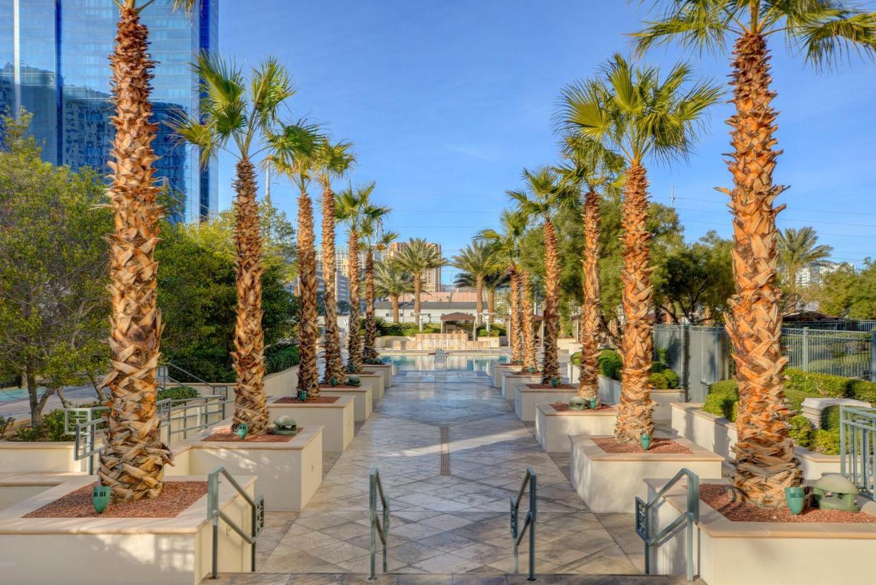 Mgm Signature-29-607 F1 Track & Strip View Balcony Las Vegas Exterior photo