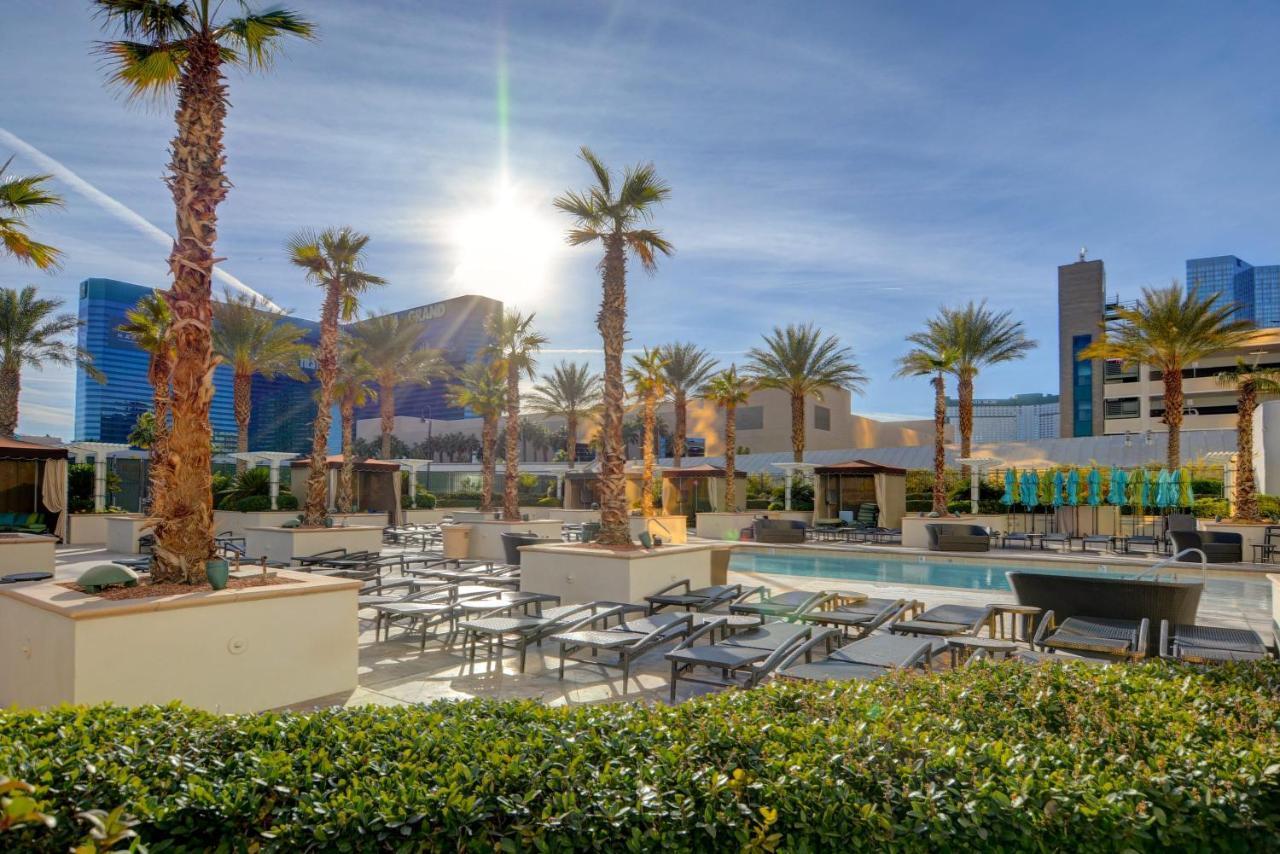 Mgm Signature-29-607 F1 Track & Strip View Balcony Las Vegas Exterior photo